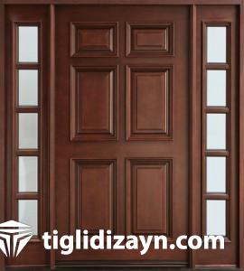 Kare kutulu ahşap kapı modeli